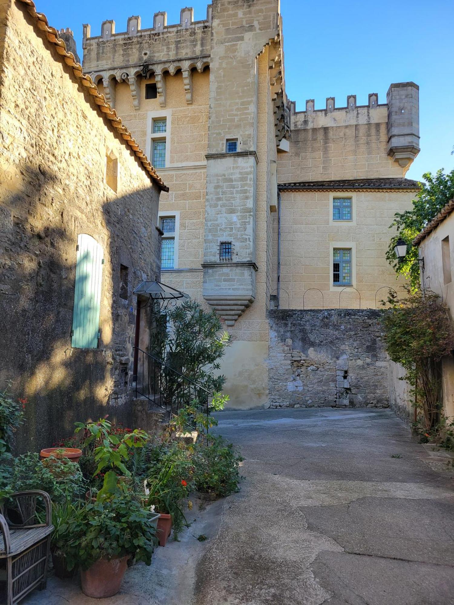 Studio Spacieux De Caractere Montaren-et-Saint-Mediers Luaran gambar